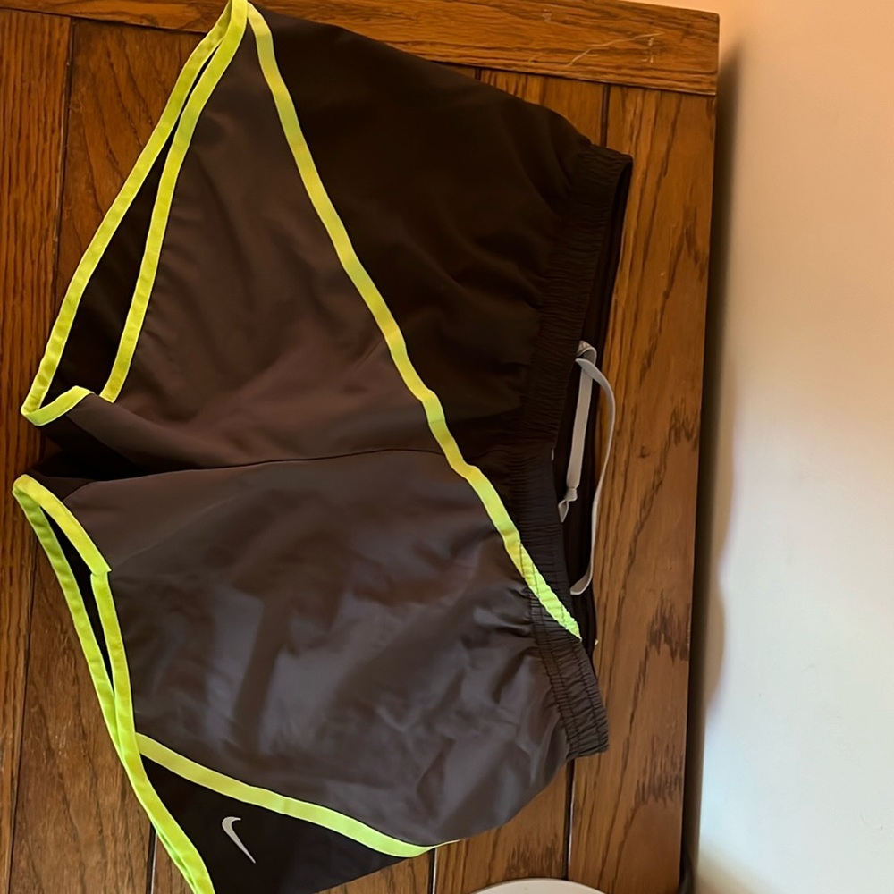 Nike athletic shorts with built in liner in great condition